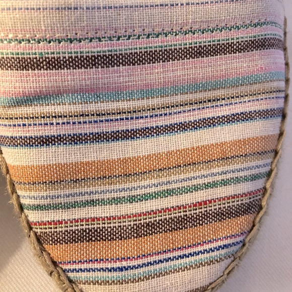 AEROSOLES Shoes - 🌸EUC🌸SUMMER SALE🌸AEROSOLES 7.5🌸RAINBOW STRIPES